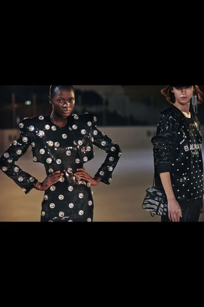Look 28
